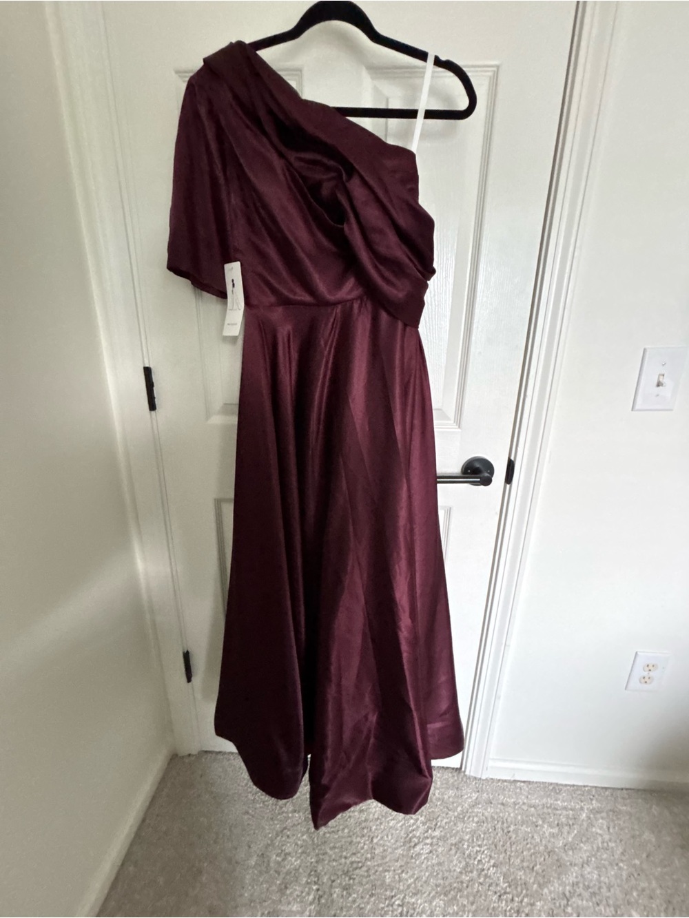 One-Shoulder Burgundy Satin Evening Dress new with tags wear your love midi